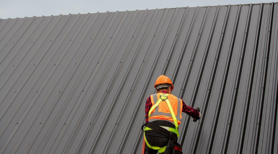 Professional residential roofers in Monmouth, OR